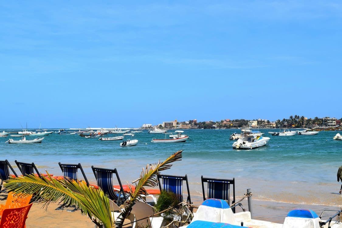 A familiar image of Dakar phone numbers